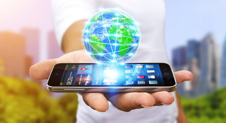 商人与现代手机网上冲浪